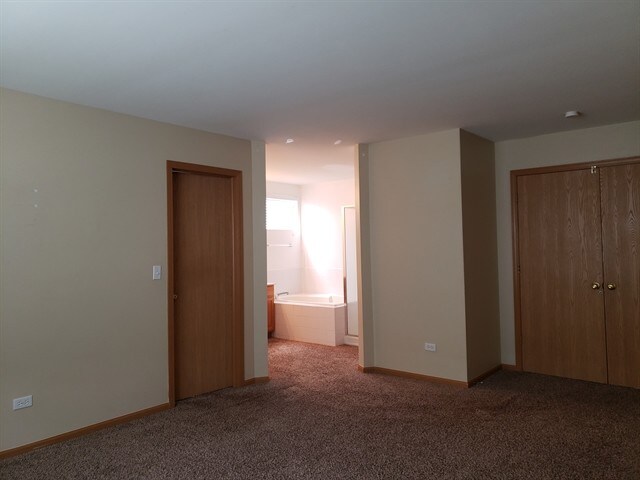 Building Photo - 7003 Sahara Dr