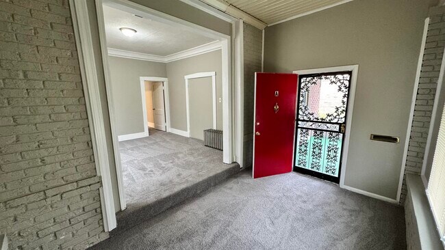 Building Photo - 1114 Azalia St