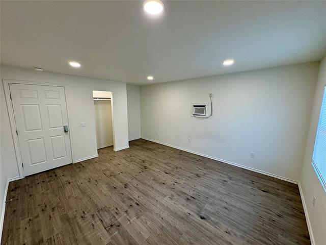 Building Photo - 1120 W Frey