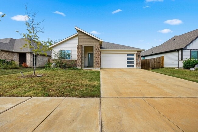 Building Photo - 2008 Apalis Dr