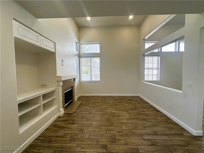 Building Photo - 2183 Polynesia Cir