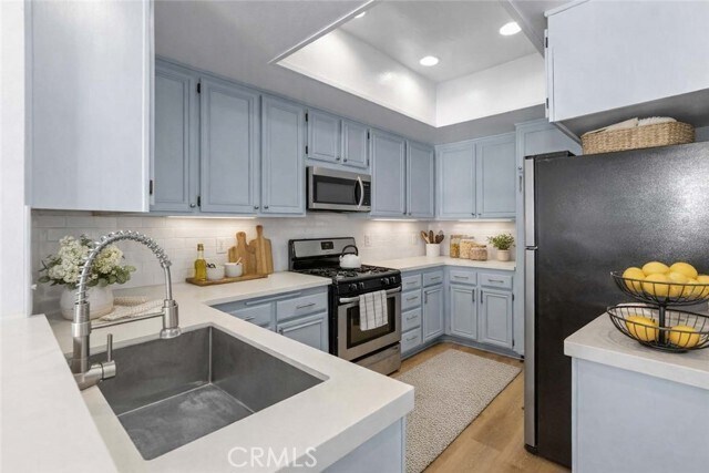 Building Photo - 8180 Manitoba St