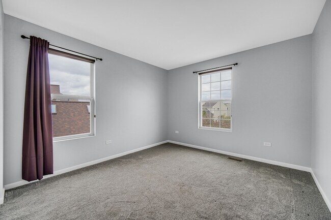 Building Photo - 4323 Fraser Cir