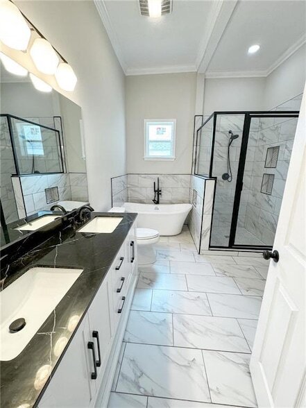 Building Photo - 3307 Baudin St