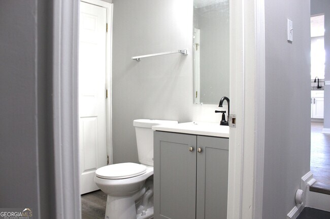 Building Photo - 2640 Field Spring Dr