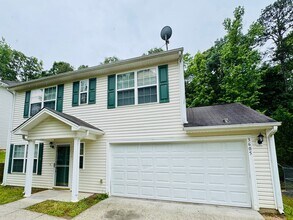 Building Photo - MOVE-IN READY!