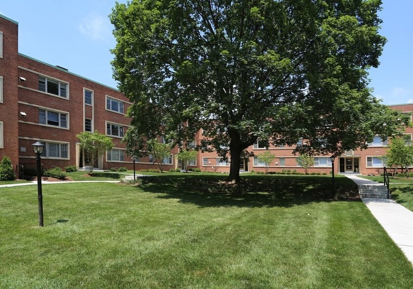 Primary Photo - Battery Lane Apartments