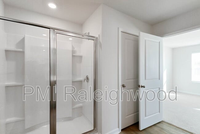 Building Photo - 258 Palm Dr