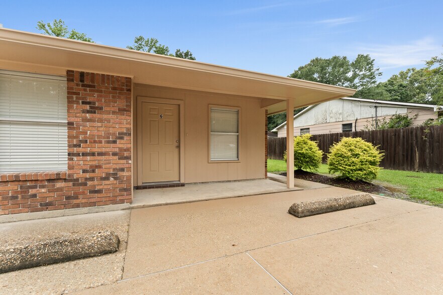 Building Photo - 29511 Burns Ln