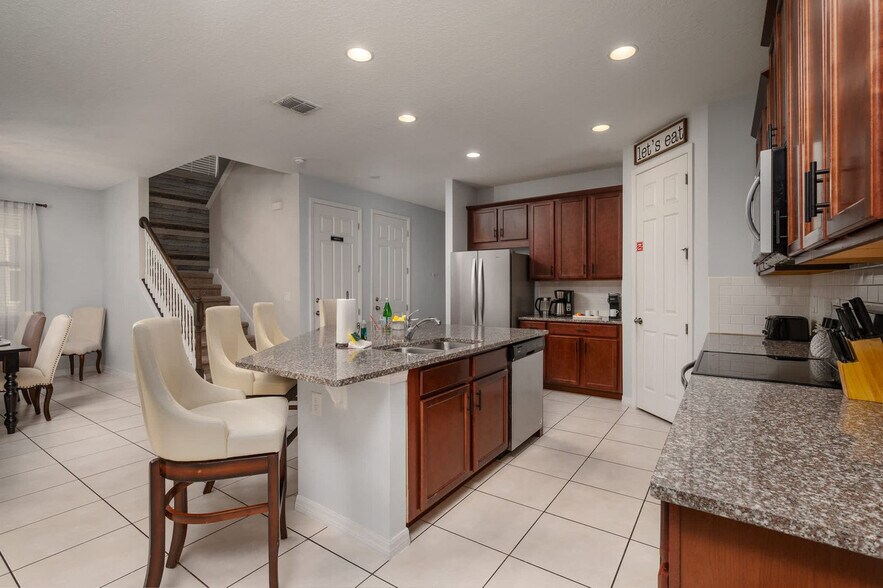 Building Photo - 1633 Nassau Point Trail