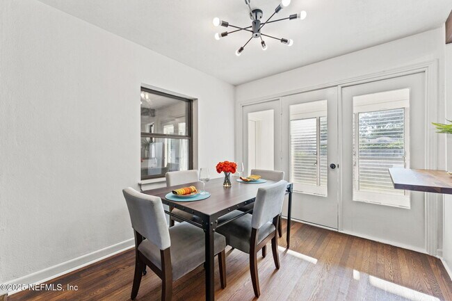 Building Photo - 6235 Fordham Cir E