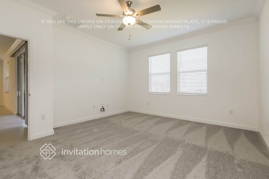 Building Photo - 14137 17th Ct E