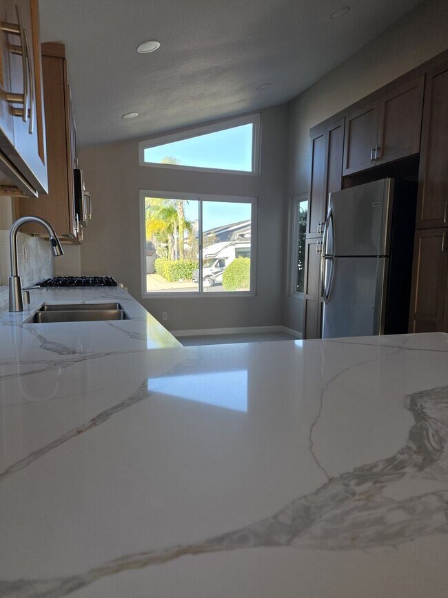 Building Photo - $4,200 p/mo - 3br/2ba in one of Oceanside's finest neighborhoods