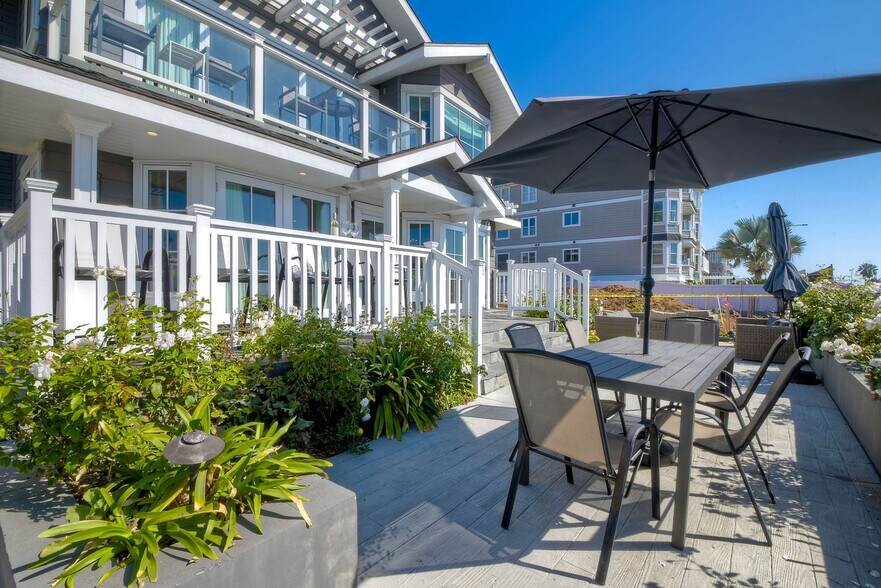 Building Photo - 3636 Carlsbad Blvd