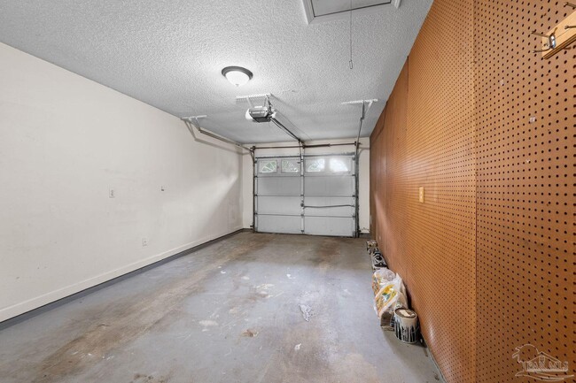 Building Photo - 1203 Brook Bend Rd