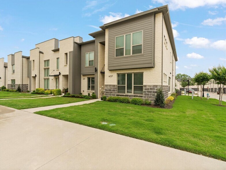 Building Photo - 607 Arapaho Dr
