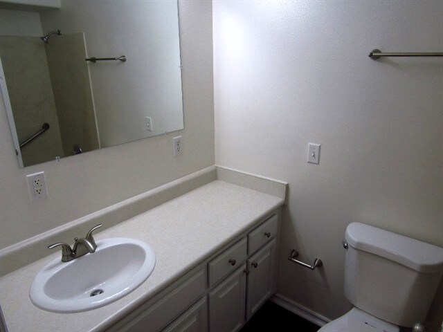 Building Photo - 894 E 780 S
