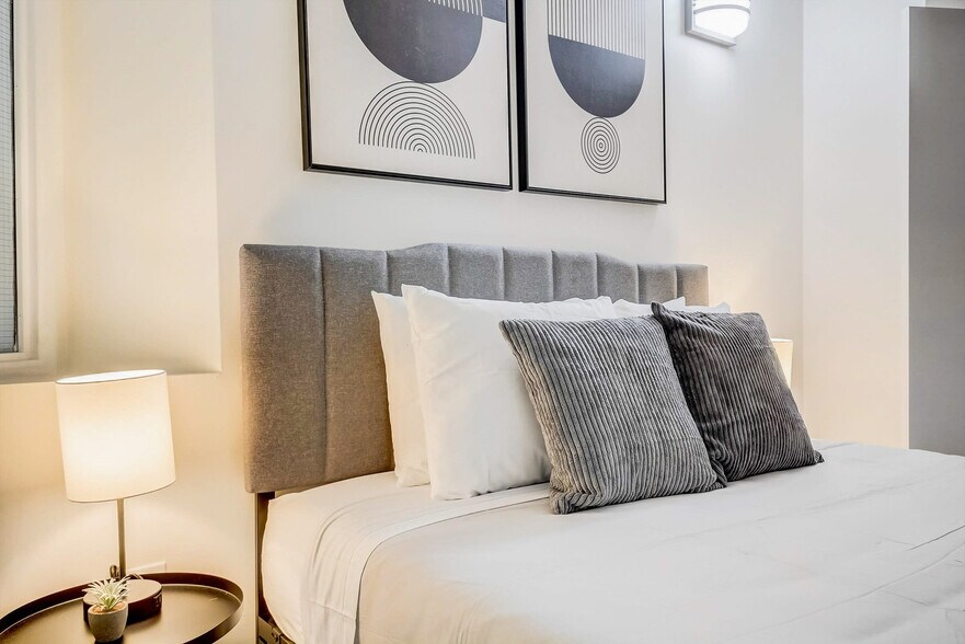 Building Photo - 50 N Illinois St