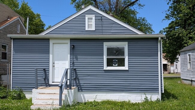 Building Photo - 2112 Ratcliffe Ave