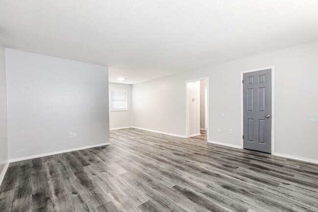 Building Photo - 6 SW 69th St