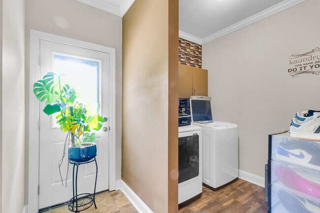 Building Photo - 371 Carolina Pines Blvd