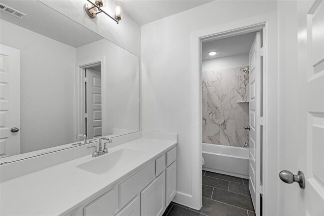 Building Photo - 10427 Shining Dawn Wy