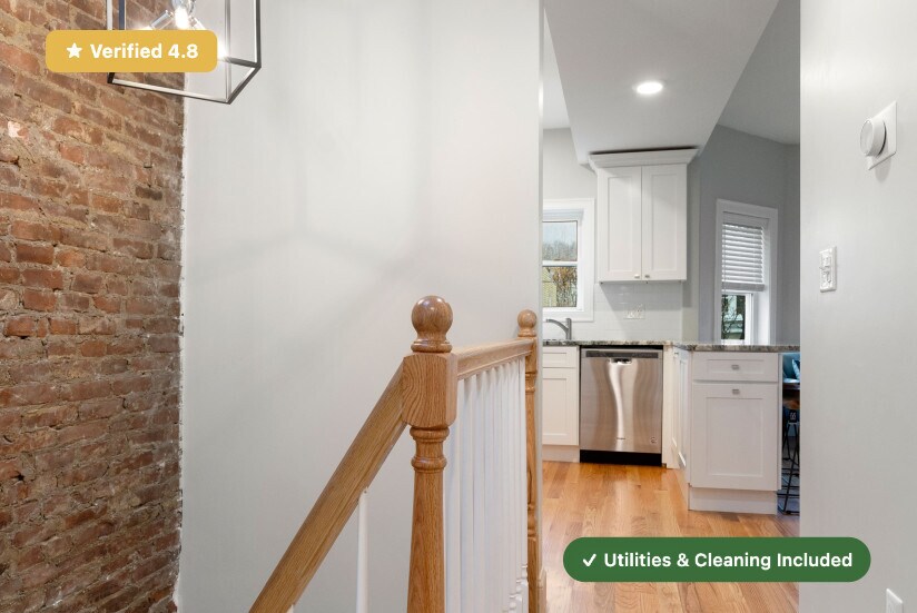 Building Photo - Furnished Bedroom with Private Bath in East Boston