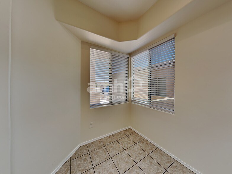 Building Photo - 10466 S Drifter Ranch Pl