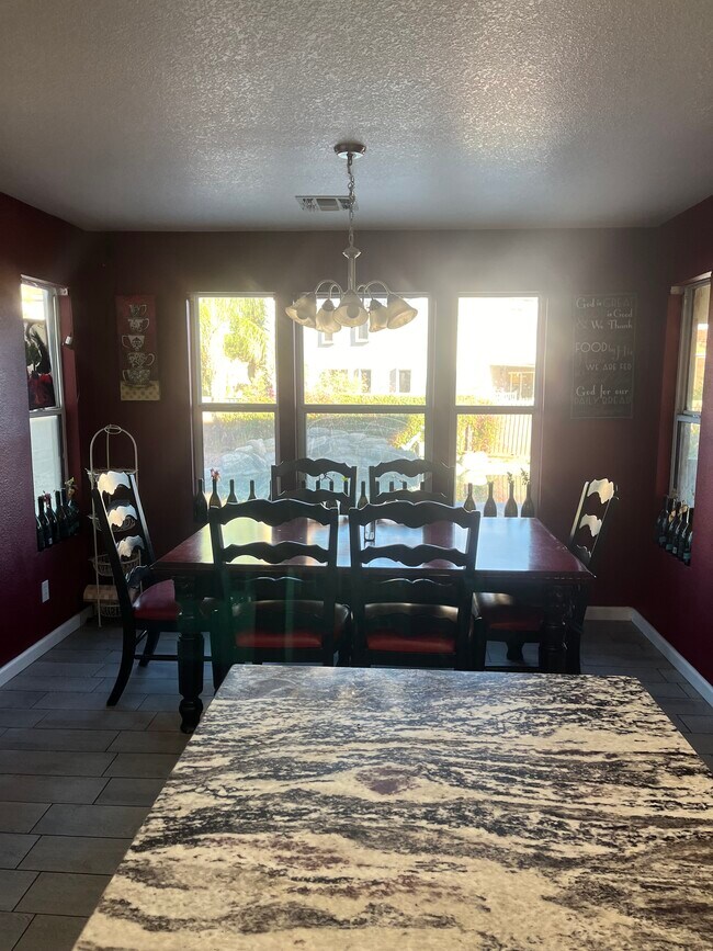 Building Photo - 13685 E Shadow Pines Ln