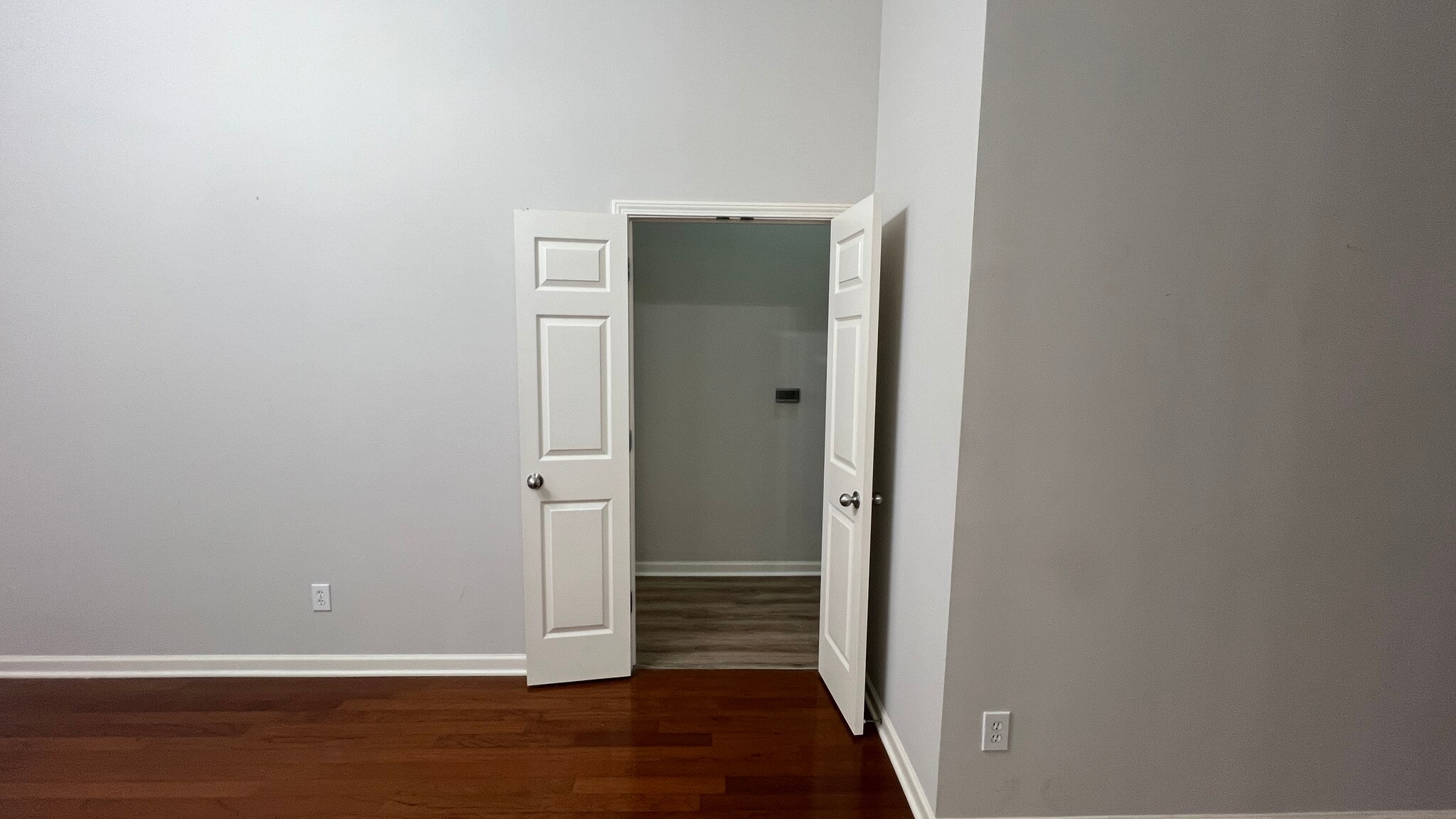 Master Walkin Closet - 401 16th St NW