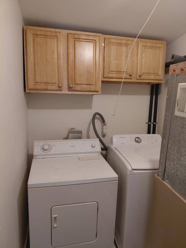 Building Photo - 6 W First St - 6 West First street