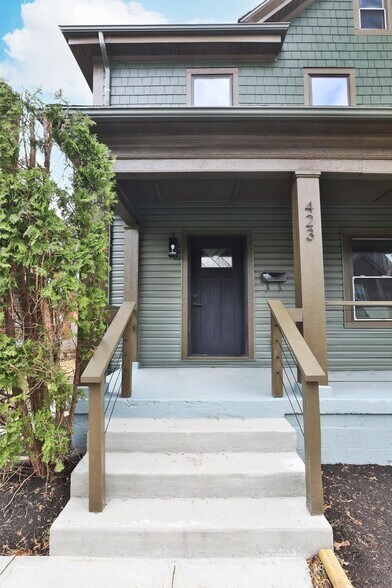 Building Photo - 423 Stoddart Ave