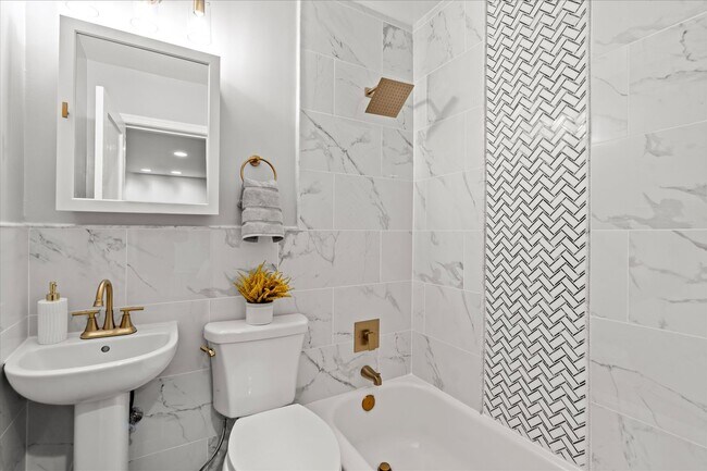 Building Photo - Stylish Trinidad 2BR/2BA Condo with Contemporary Upgrades and Skylights