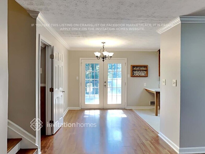 Building Photo - 4189 Terrace Dr