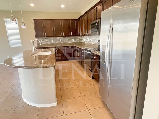 Building Photo - 22468 E Calle de Flores