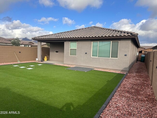 Building Photo - 19449 W Pierson St