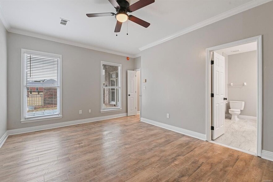 Building Photo - 8920 Green Chase Dr