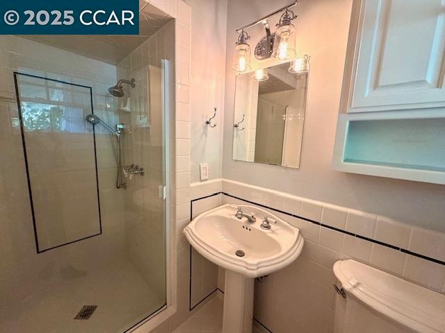 Building Photo - 354 Love Ln