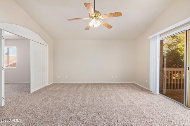 Building Photo - 5682 W Ross Dr