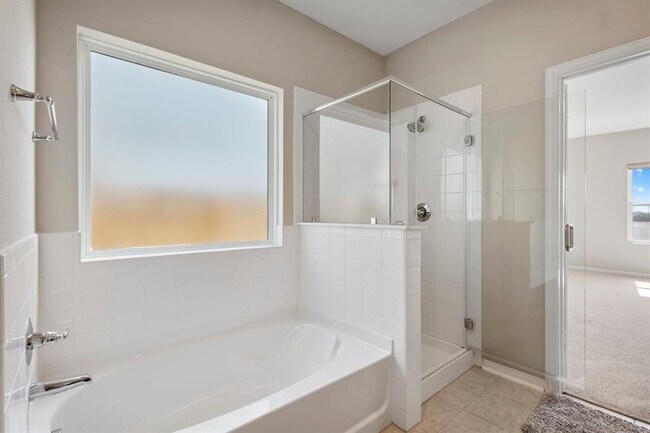 Building Photo - 113 Copper Lily Dr