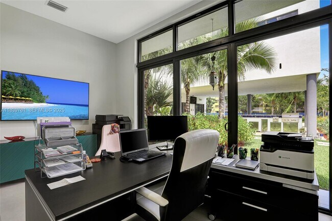 Building Photo - 16709 Botaniko Dr N