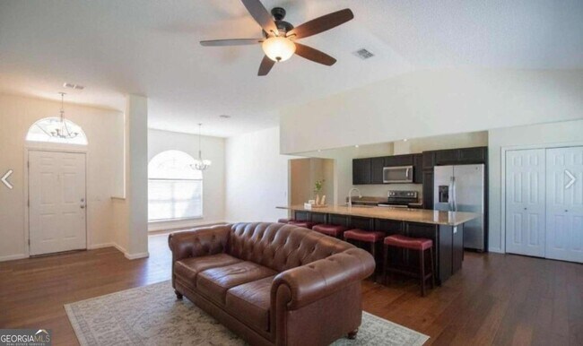 Building Photo - 105 Juliana Pl