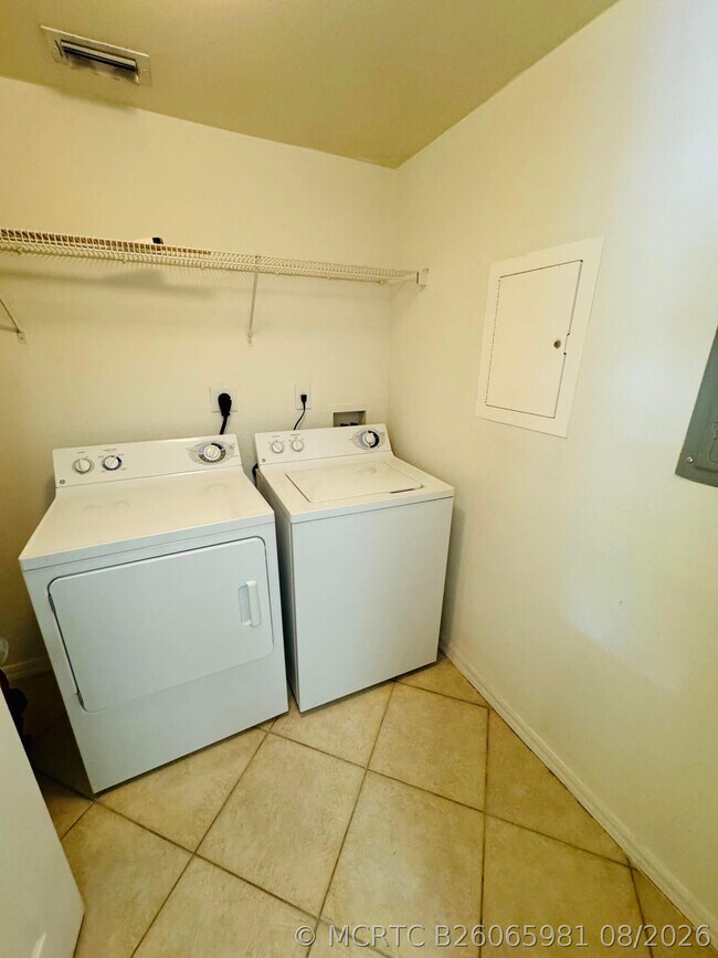 Building Photo - 6394 Emerald Dunes Dr
