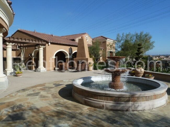 Building Photo - 2802 Piantino Cir