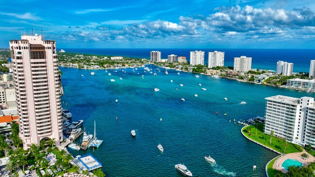 Building Photo - 331 Mizner Lake Estates Dr