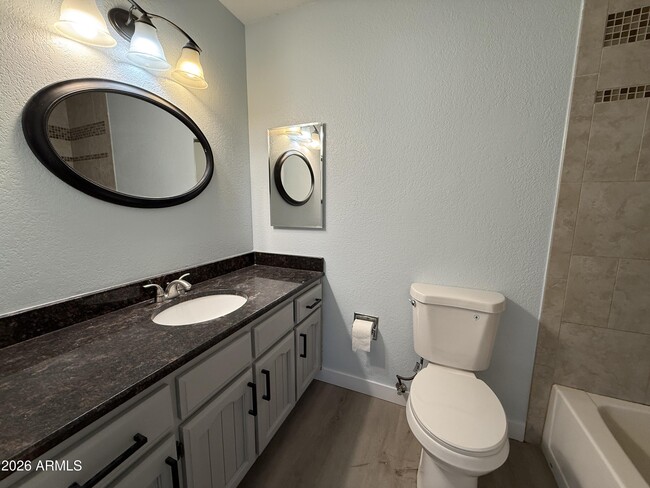 Building Photo - 1449 E McNair Dr