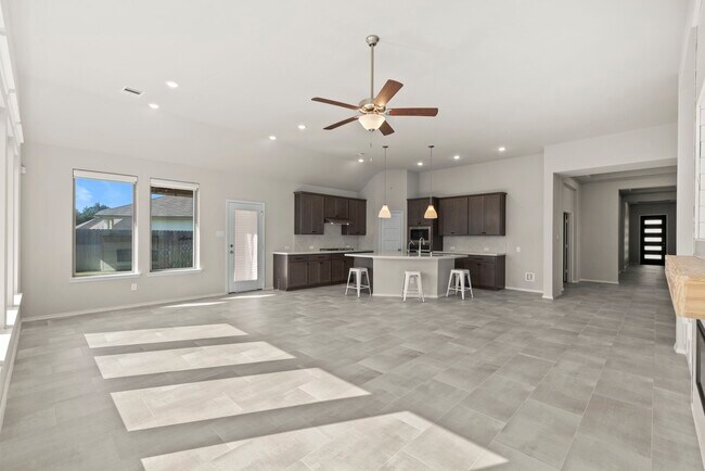 Building Photo - 25402 Kidwiler Dr