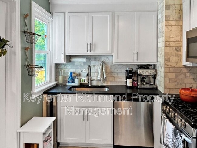 Building Photo - 4707 Fitzhugh Ave