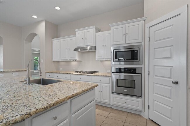 Building Photo - 19604 Moorlynch Ave