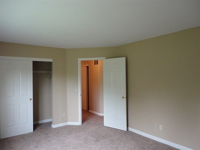 Building Photo - 7037 Berry Blossom Ct